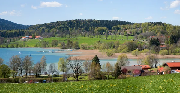 View to idyllic lake tegernsee at springtime — Stock Photo, Image