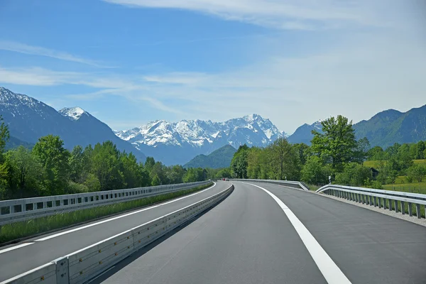 Бесплатное шоссе в Гармиш в баварских Альпах, zugspitze Mountai — стоковое фото