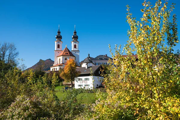 Krásný Kostel Podzimní Krajině Aschau Chiemgau Horní Bavorsko Turistické Středisko — Stock fotografie