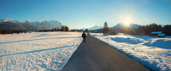 Man Takes Evening Walk Wintry Landscape Buckelwiesen View Karwendel Mountains — Stock Photo, Image