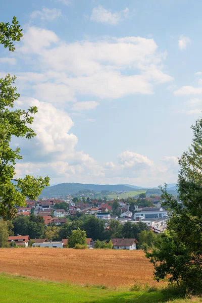 Вид Туристический Курорт Viechtach Баварский Лес Голубое Небо Облаками Летний — стоковое фото