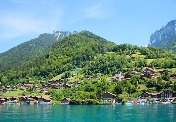 Piękna Miejscowość Turystyczna Merligen Brzeg Jeziora Thunersee Berner Oberland Szwajcaria — Zdjęcie stockowe