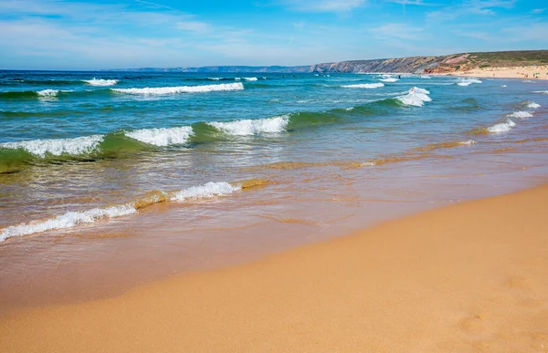 Praia Arenosa Com Belas Ondas Bordeira West Algarve Portugal Verão — Fotografia de Stock