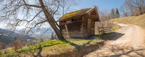 Wanderweg Zum Sonnenberg Bei Bad Tölz Zeitigen Frühling — Stockfoto