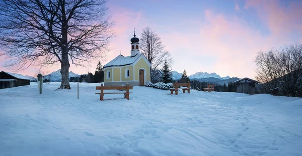 Drömmande Solnedgångslandskap Maria Rostkapell Vintern Buckelwiesen Landskap Övre Bayern — Stockfoto