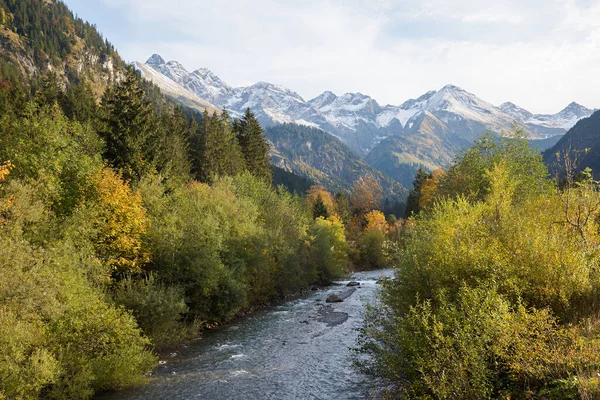 Vackert Höstlandskap Stillach Älv Allgau Alperna Utsikt Nära Oberstdorf — Stockfoto