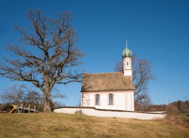 İlkbaharın başlarında Ramsach Şapeli, Yukarı Bavyera
