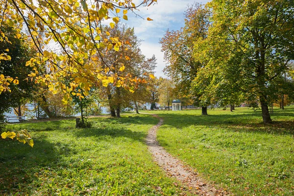 Spa Garden Mondsee Lakeside Beautiful Austrian Autumn Landscape Footpath Pavilion — Stock Photo, Image