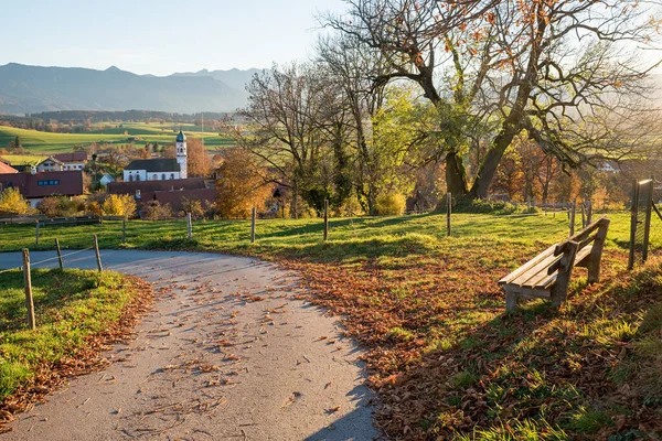 Turistická Cesta Nad Vesnicí Aidling Podzimní Venkovská Bavorská Krajina Podhůří — Stock fotografie
