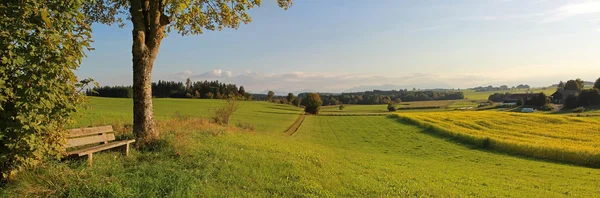 Aussichtspunkt in ländlicher Landschaft — Stockfoto