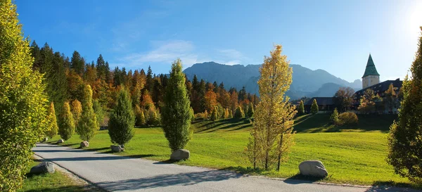 Ellmau castle, autumnal bavarian landscape — Stock Photo, Image