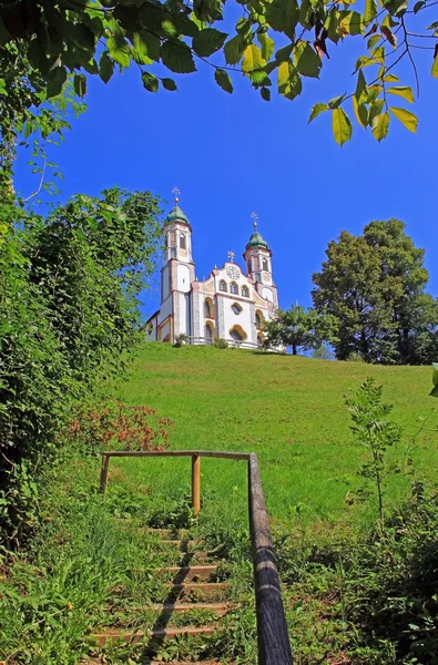 Monasterio bavariano en la colina del calvario, mal tolz, bavaria —  Fotos de Stock