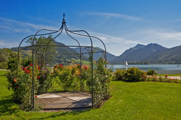 Spa gardens, göl schliersee köşk — Stok fotoğraf