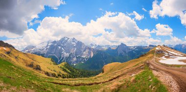 Alp manzaralı dolomitler, Canazei 'den Marmolata dağına, güney Tyrol' e manzara