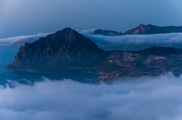 Sicilya ülke - Monte Cofano Telifsiz Stok Fotoğraflar