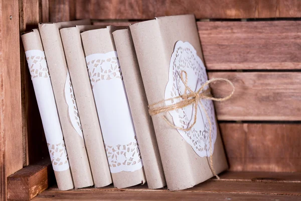 Kütüphane Kitaplar vintage ile ahşap kitap raf
