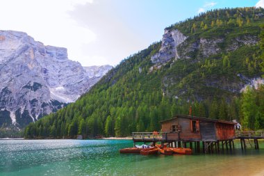 Dolomites'in gölde Braies