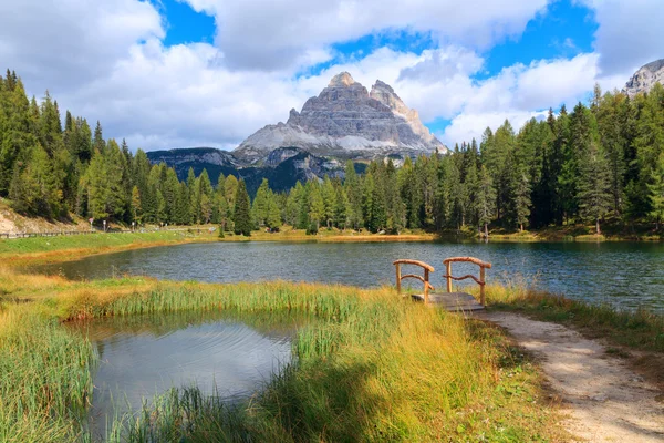 Lago Di Antorno en las Dolomitas — Foto de Stock