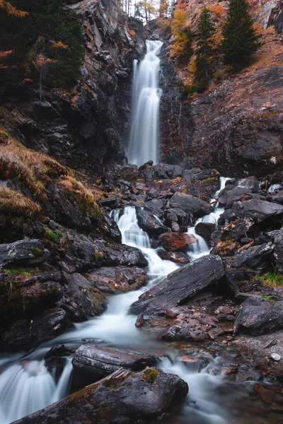 Saent Cachoeira Belo Settin Rochoso — Fotografia de Stock