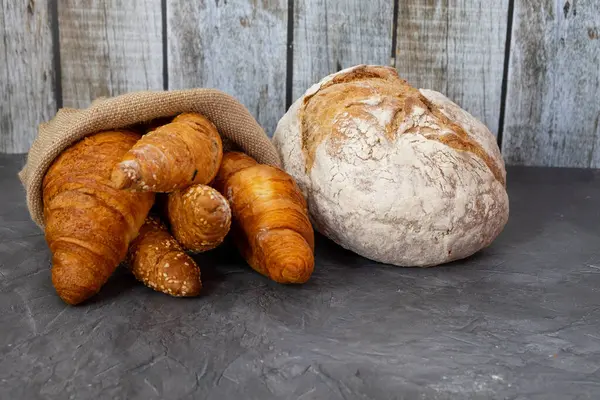 Čerstvé Chutné Rozmanité Pečivo Chléb Tmavém Kameni Vzor Pozadí — Stock fotografie