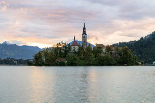 Fantastiska slottet Bled sjö — Stockfoto