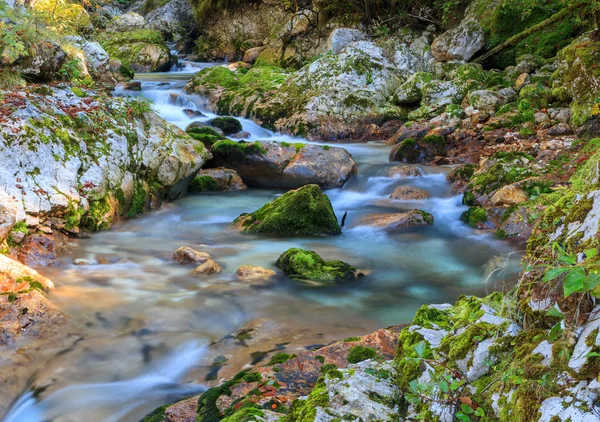 Gebirgsbach im Lepanatal — Stockfoto