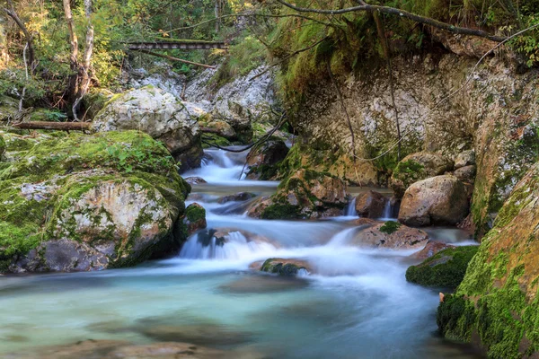 Gebirgsbach im Lepanatal — Stockfoto