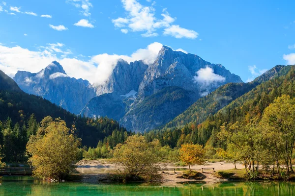 Schöner Jasnasee auf kranjska gora — Stockfoto
