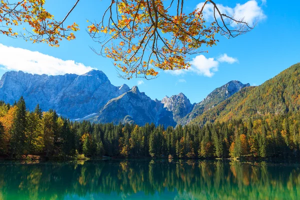 Beau lac Laghi di fusine — Photo