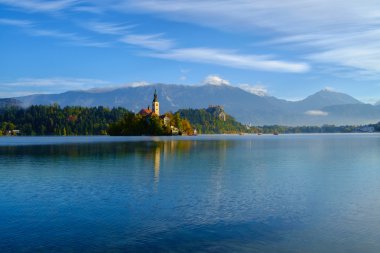 Bled Gölü'nün sonbahar manzara