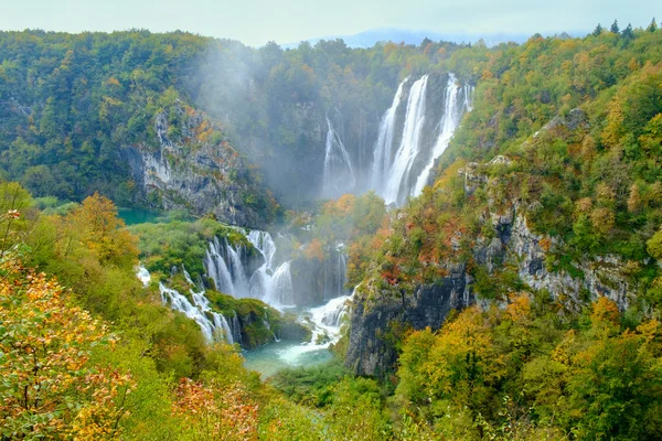 Waterfall the Plitvice Lakes — Stock Photo, Image