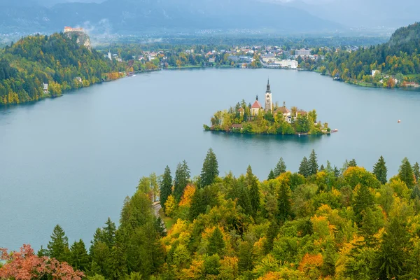 Lake Bled and the island with the church — Stock Photo, Image