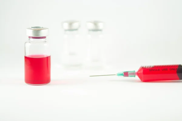 Injection vials and disposable syringe — Stock Photo, Image