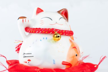 Maneki-neko kedi