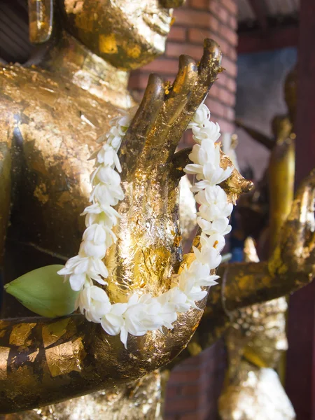 Oude Boeddha in Wat Yai Chai Mongkhon van Ayuthaya, Thailand — Stockfoto