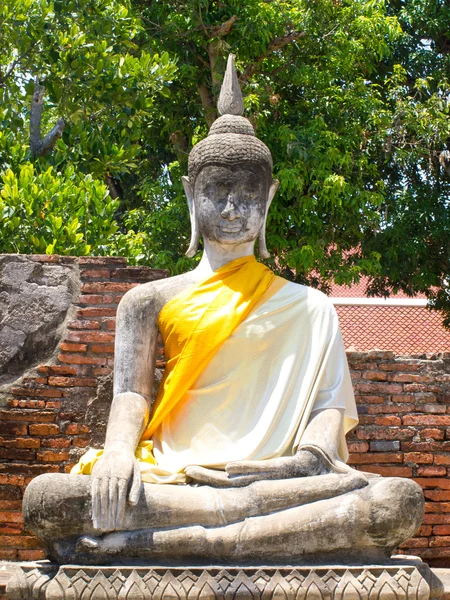 Antiguo Buda en Wat Yai Chai Mongkhon de Ayuthaya, Tailandia — Foto de Stock