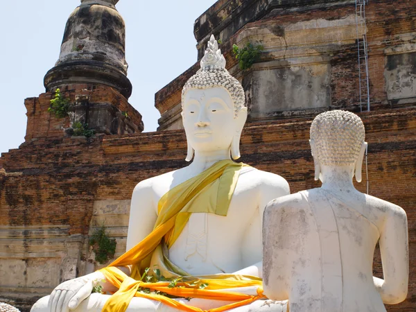 アユタヤ、タイのワット ・ ヤイ チャイ Mongkhon 古代仏 — ストック写真