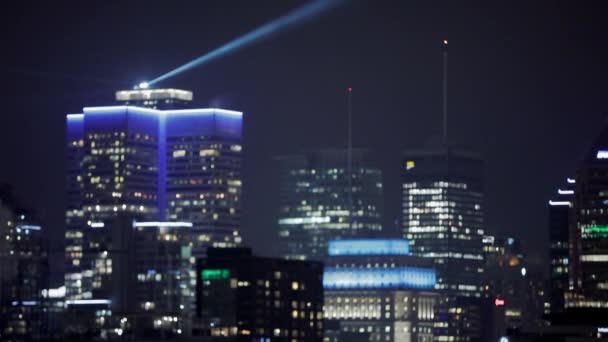 Downtown Montreal Torri Luci durante la Notte Oscura dell'Inverno — Video Stock