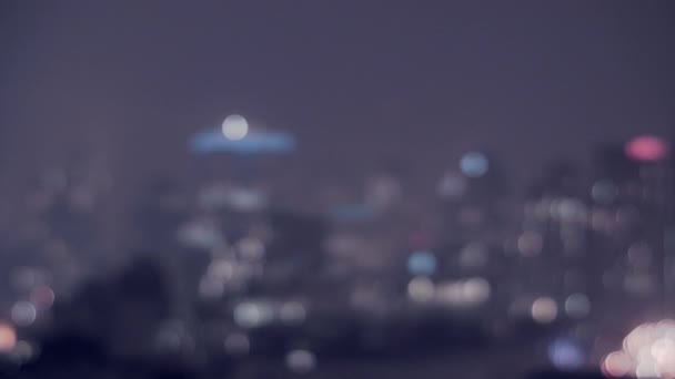 Снігопад у Монреаль Тауерс Вогні під час Темної ночі зими — стокове відео