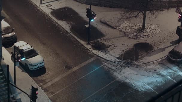 Skärningspunkt i centrala Montreal Under en kall vinternatt. — Stockvideo