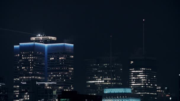 Centro de Montreal Torres Luces durante la Noche Oscura de Invierno — Vídeos de Stock