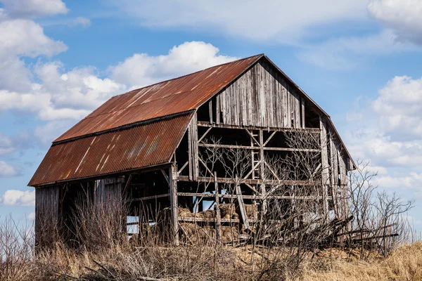 Ancienne grange abandonnée — Photo