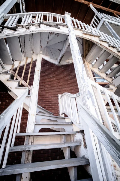 Bizarre escalier dans le quartier des Trois-Rivières — Photo