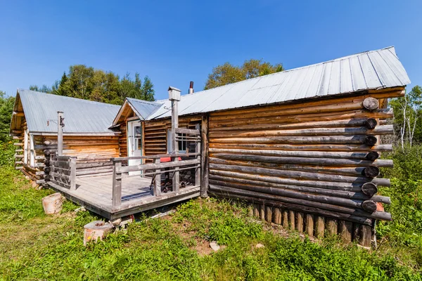 Log hout shack — Stockfoto