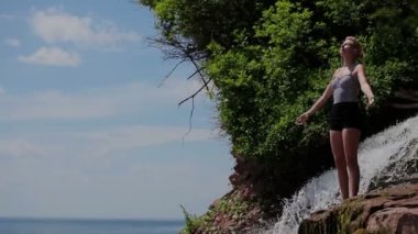 Kadın yapıyor farklı Yoga pozisyonları