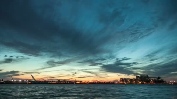 Montréal Fleuve Saint-Laurent — Video