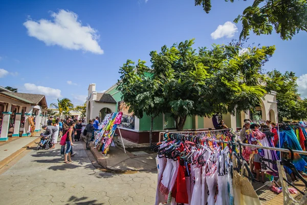 Market for tourists called Pueblo in Cuba. — Stock Photo, Image