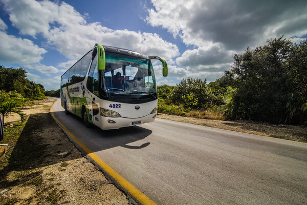 Shuttle bus for Tourists in Cuba