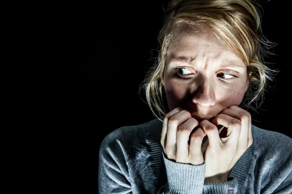 Woman Afraid of something in the Dark — Stock Photo, Image