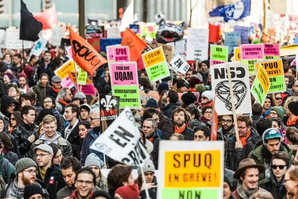 Manifestanti a Montreal in strada — Foto Stock